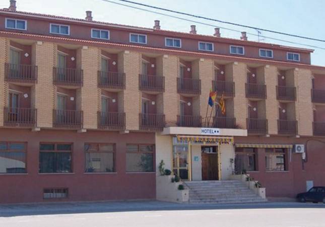 Espaciosas habitaciones en Hotel Balfagon Calanda. Relájate con los mejores precios de Teruel